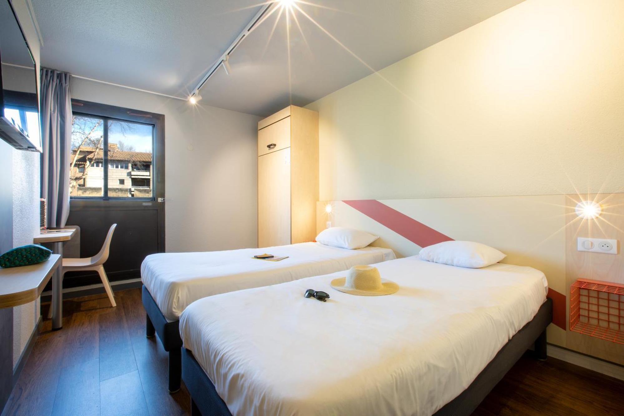 Ibis Budget Avignon Centre Esterno foto