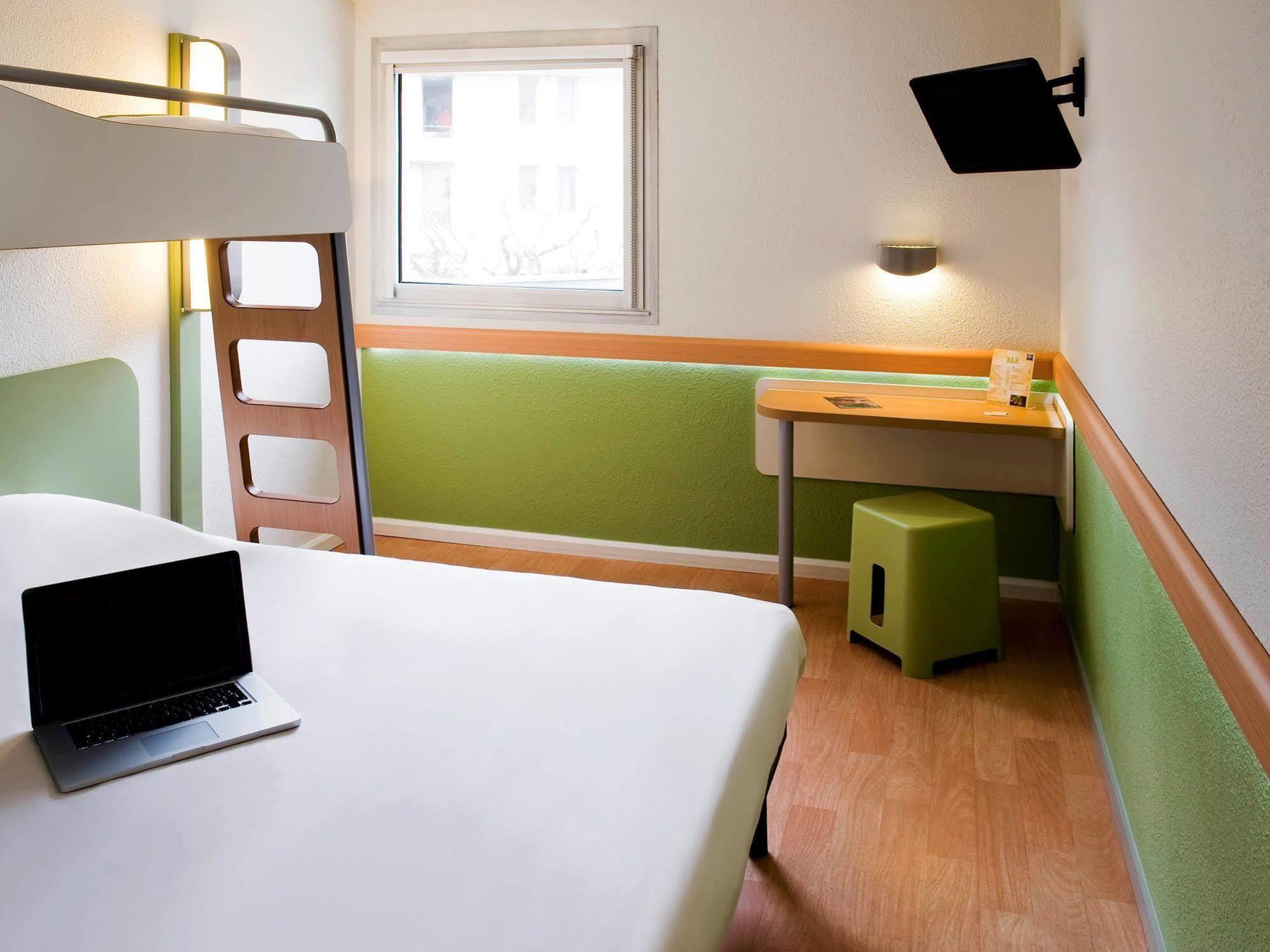 Ibis Budget Avignon Centre Esterno foto